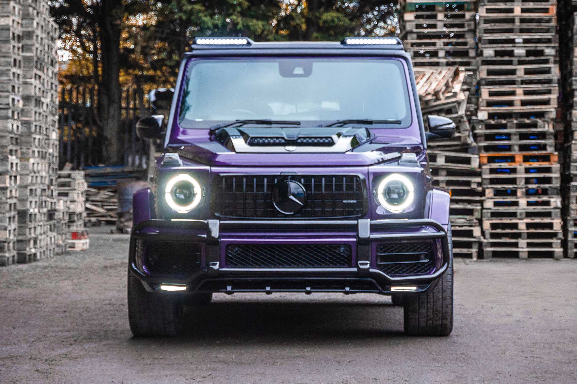 gwagon_regal_edition_fr_hero_portfolio_gallery_container_1875x1250